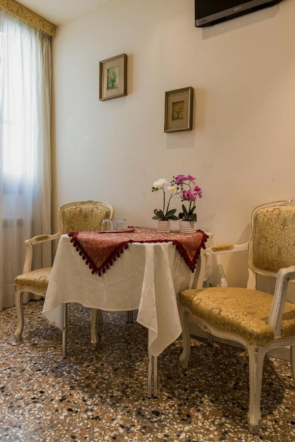 Venice Inn Exteriör bild